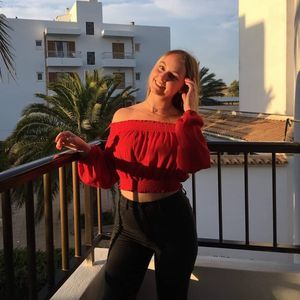 Meet your Posher, Mireille